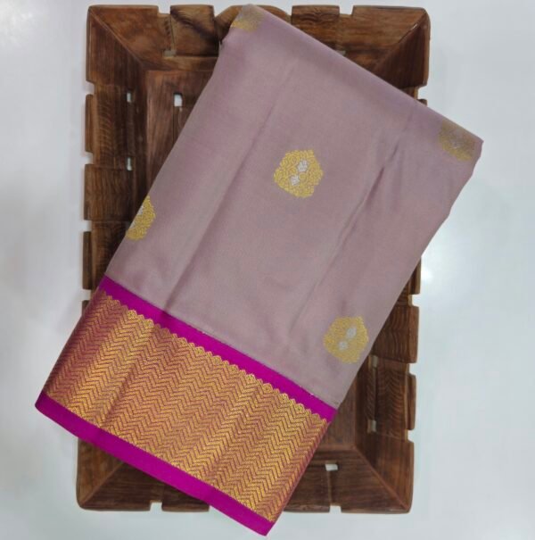 Lavender-Grey Korvai Pavisha Meena Butta